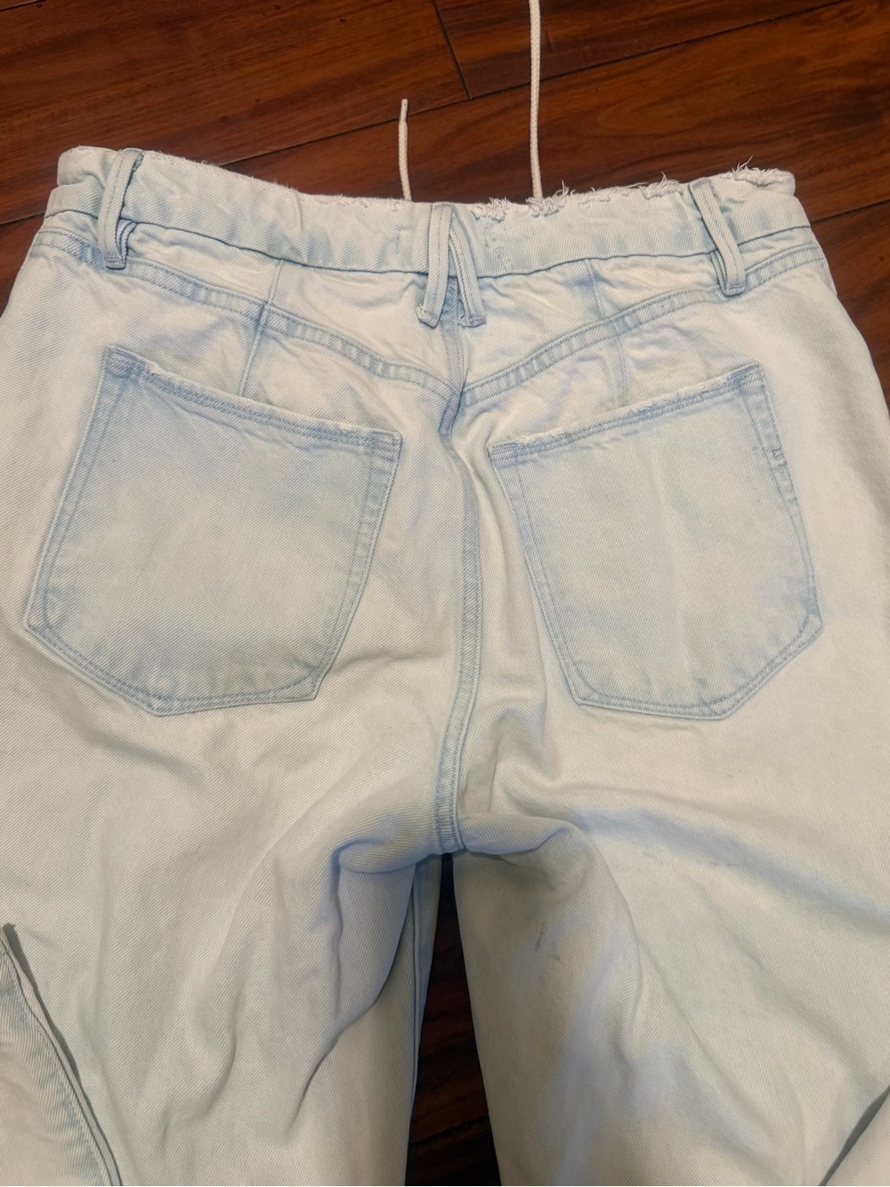 Good American Light Blue Frayed Waist Jeans - Picture 9 of 11